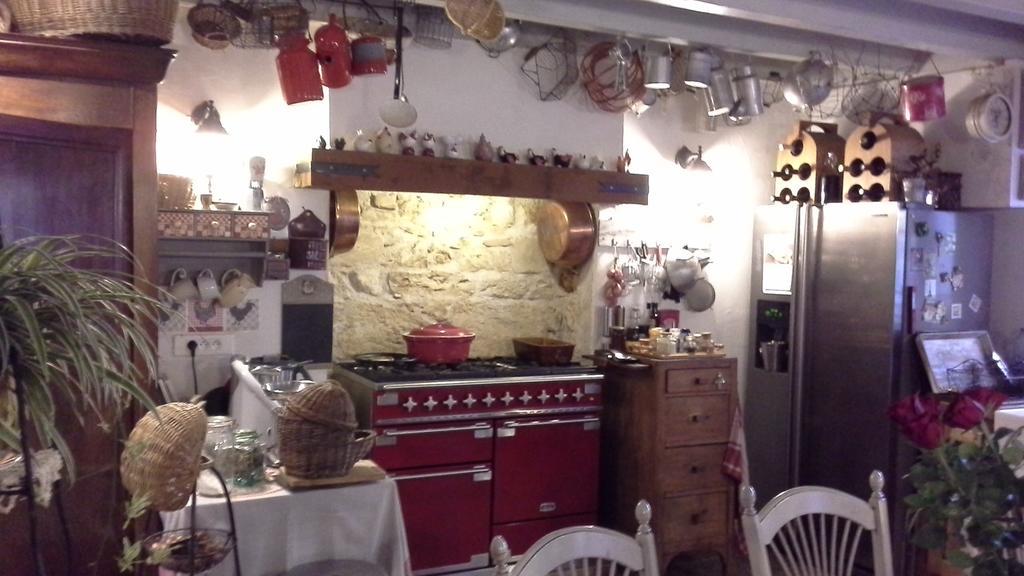 La Roulotte De Lola - Chambre D'Hotes La Celle  Екстер'єр фото